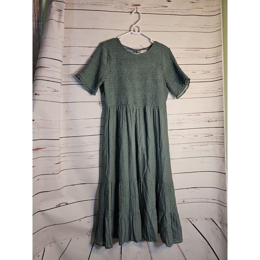 Polygram‎ Women's Green Smocked Top Short Sleeve Midi Dress Gathered Tiers L